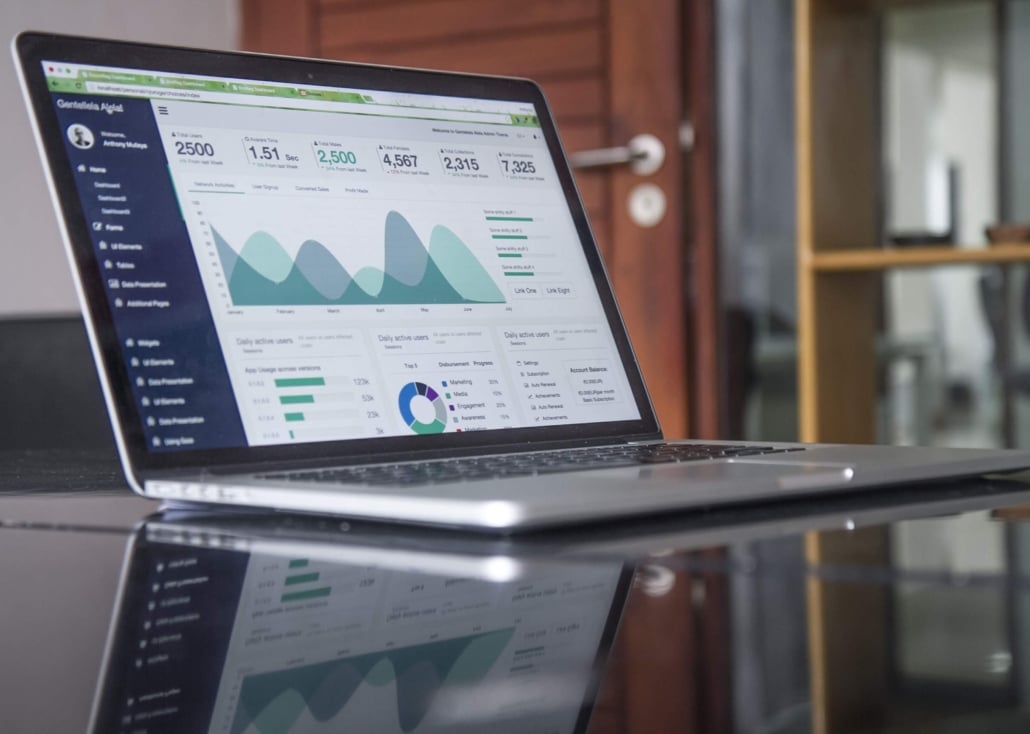 Macbook mit geöffnetem Analyse Tool