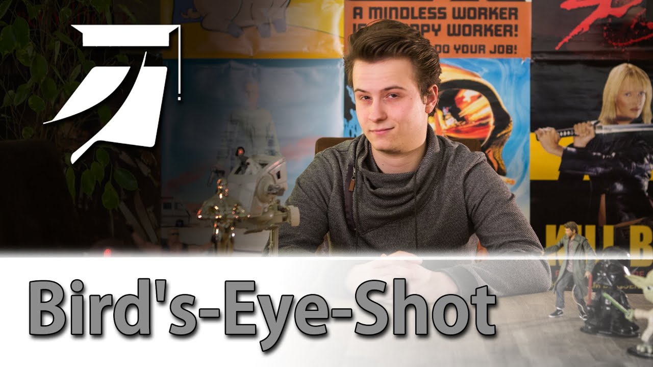 Ein muthmedia Mitarbeiter erklärt den Begriff Bird's-Eye-Shot.