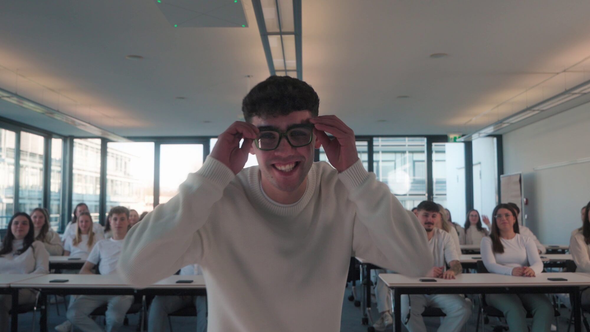 Ausschnitt aus einem Social Media Recruiting Video.